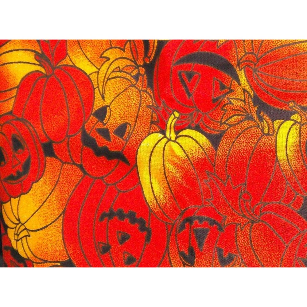 Halloween Fabric * 3.5 yards * Sewing * Quilting * Blankets * Crafts * F216 ee
